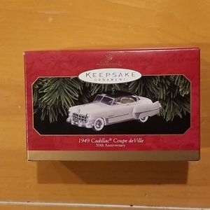 Hallmark 1949 Cadillac Coupe de Ville Ornament